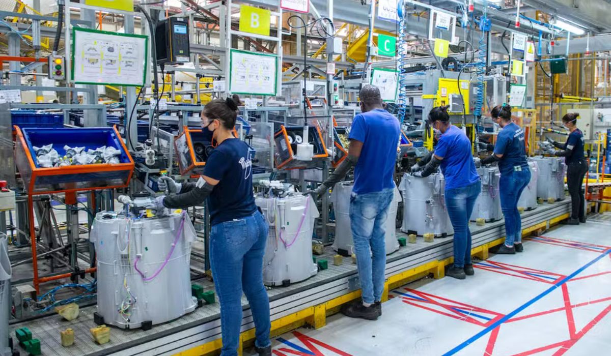 Fabricante das geladeiras Brastemp e Consul anuncia fechamento de mais uma f&aacute;brica