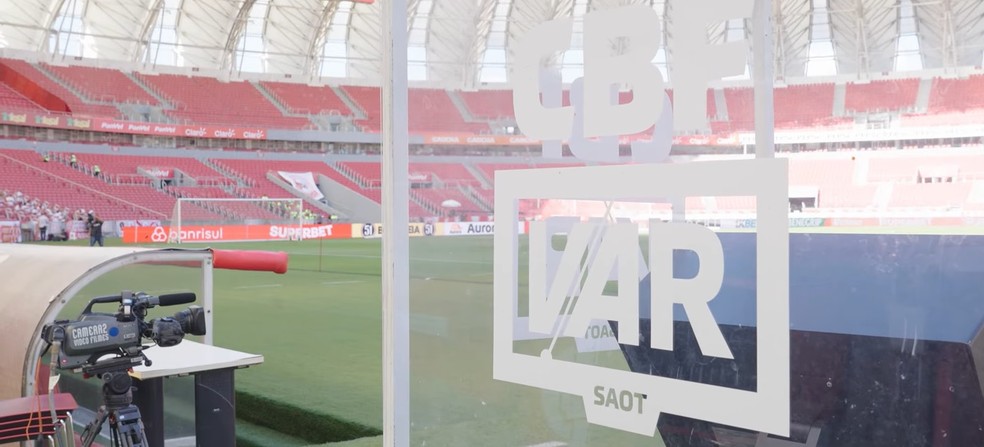 CBF anuncia estreia do impedimento semiautom&aacute;tico no Brasileir&atilde;o a partir do pr&oacute;ximo s&aacute;bado