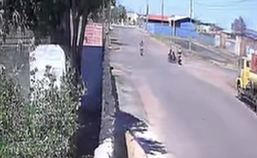 Forte colis&atilde;o entre duas motocicletas &eacute; registrada em Para&iacute;so do Tocantins
