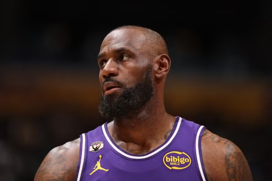 LeBron James explica escolha pelo Philadelphia 76ers: “Quero ajudar a formar um time campe&atilde;o”