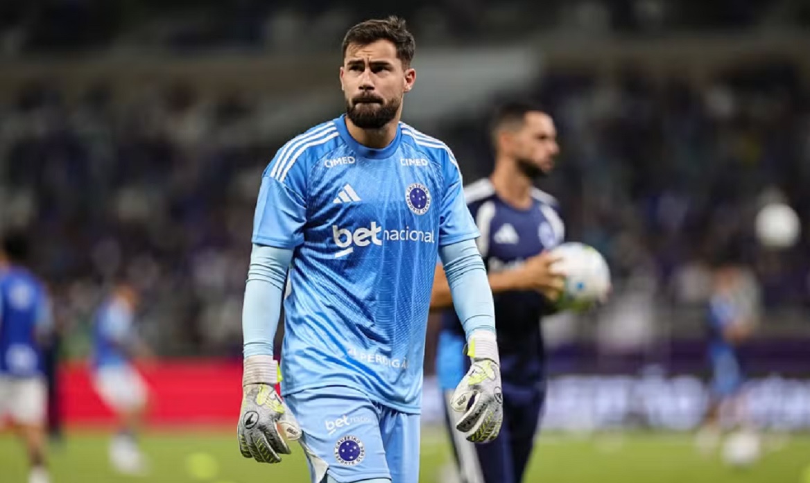 Internacional acerta contrata&ccedil;&atilde;o de Matheus Cunha, goleiro do Cruzeiro