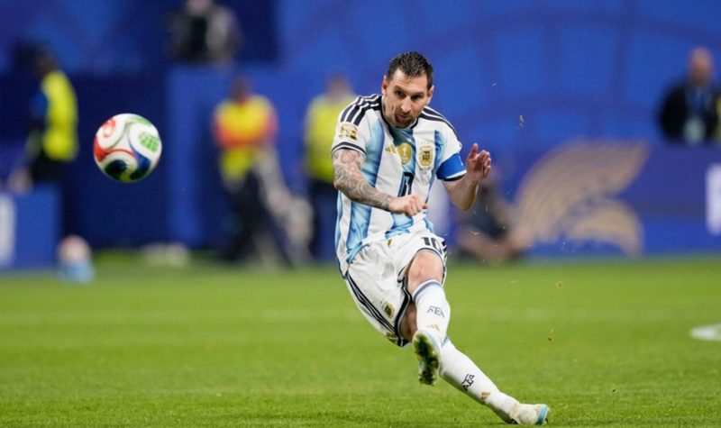 Messi tem um dos piores aproveitamentos em p&ecirc;naltis entre maiores artilheiros; Kane aparece no topo do ranking