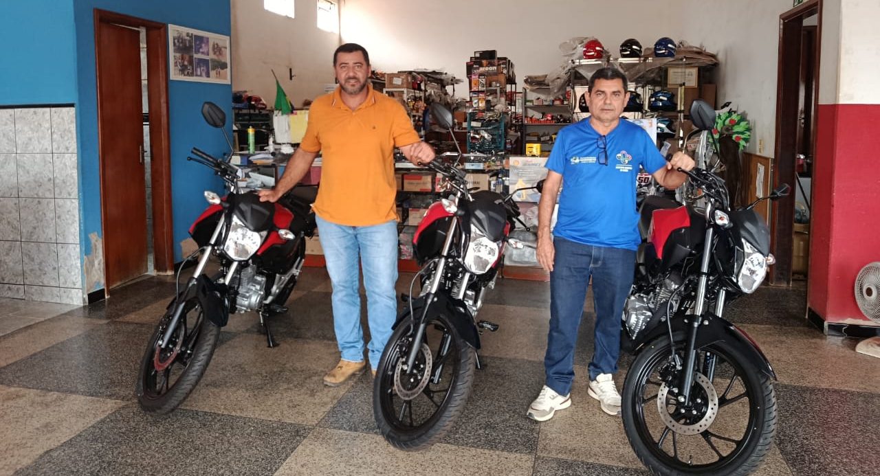 Secretaria de Sa&uacute;de de Aragua&ccedil;u recebe motocicletas adquiridas com emenda do deputado Eduardo Fortes