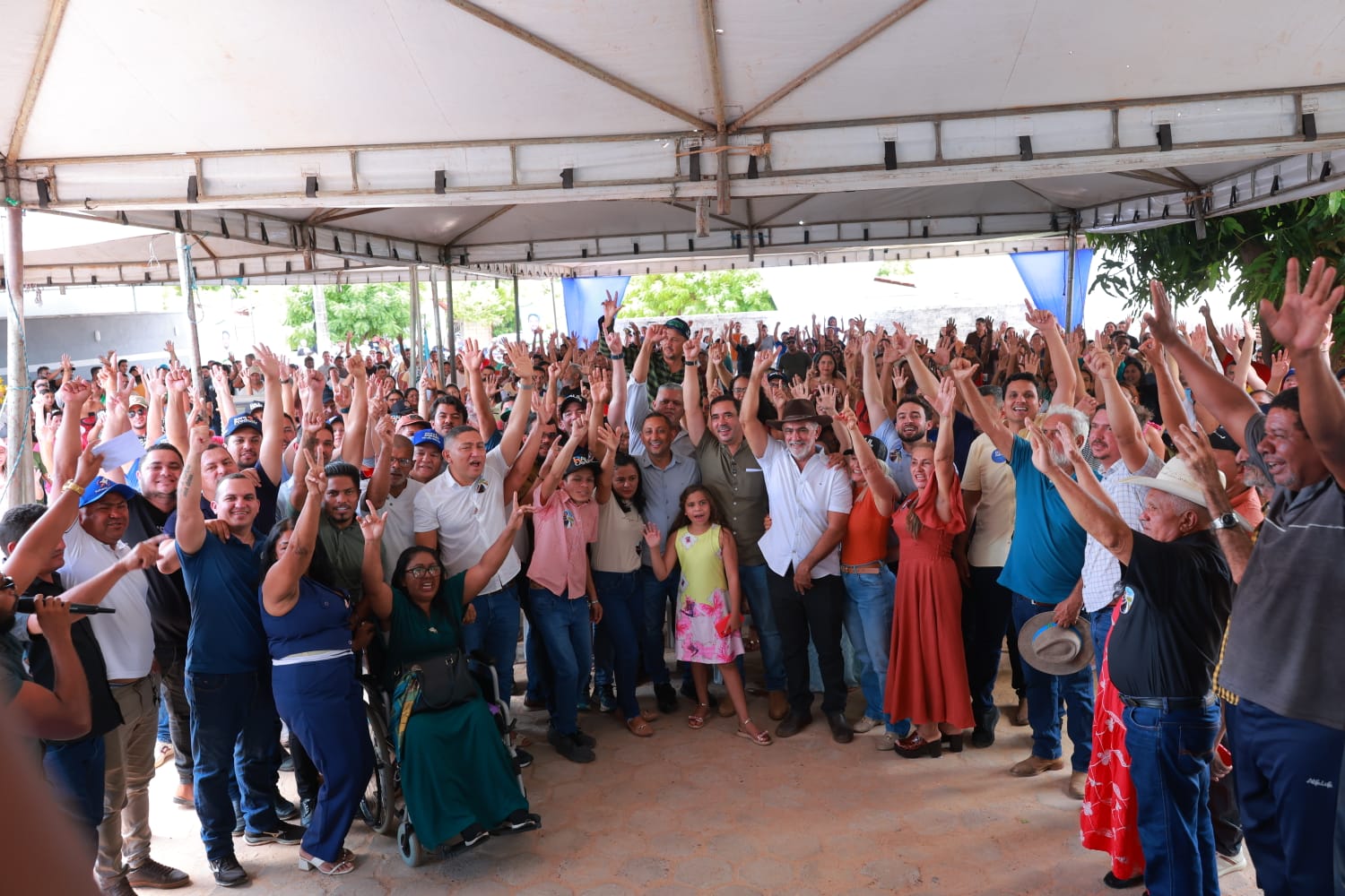 Prefeitos de Sampaio, Carrasco Bonito e Buriti recebem Vicentinho J&uacute;nior no Bico