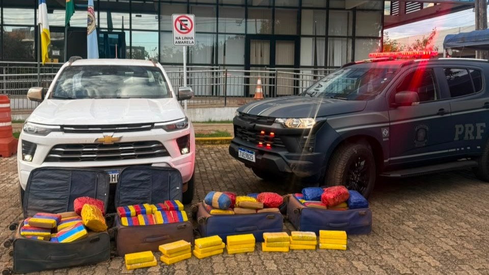 PRF apreende 191,7 kg de drogas na BR-010 em Aparecida do Rio Negro