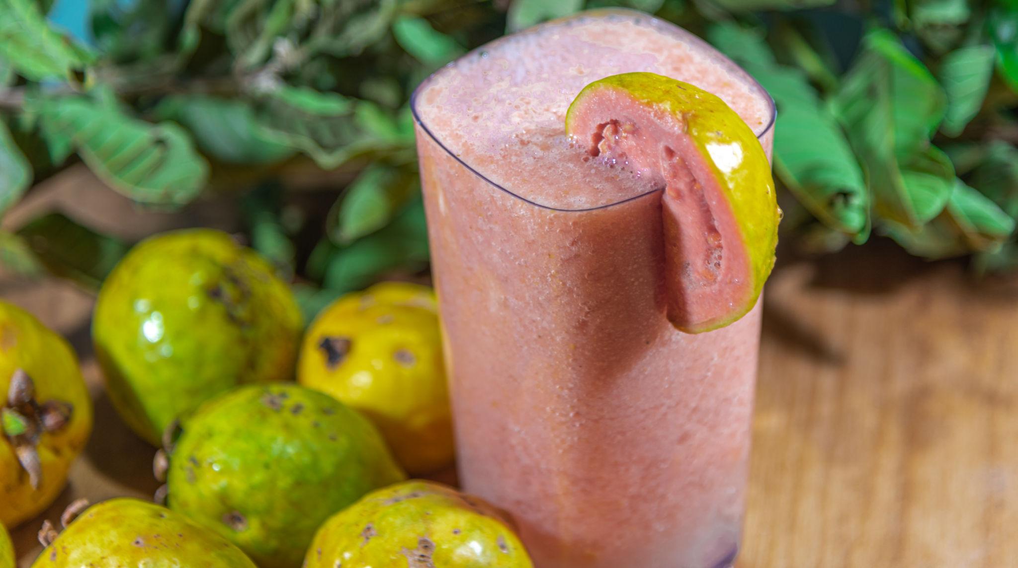 Tem goiaba em casa? Veja 5 receitas f&aacute;ceis que ficam prontas em poucos minutos
