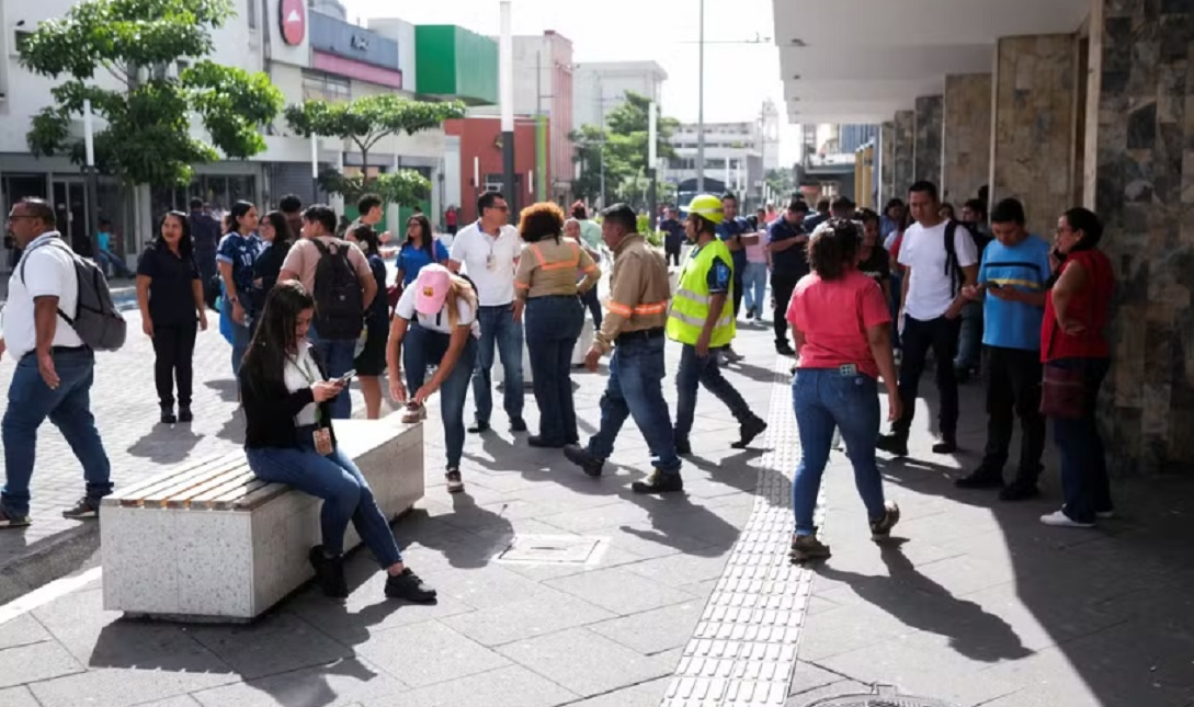 Terremoto de magnitude 7,3 atinge M&eacute;xico e gera alerta de tsunami para pa&iacute;ses da Am&eacute;rica Latina