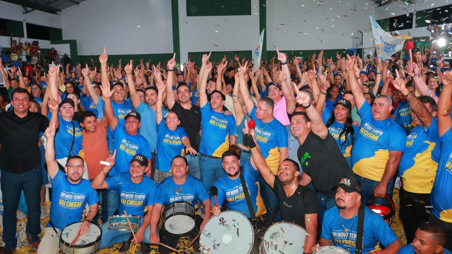 Vicentinho, Am&eacute;lio e Alexandre re&uacute;nem apoiadores em S&atilde;o Miguel