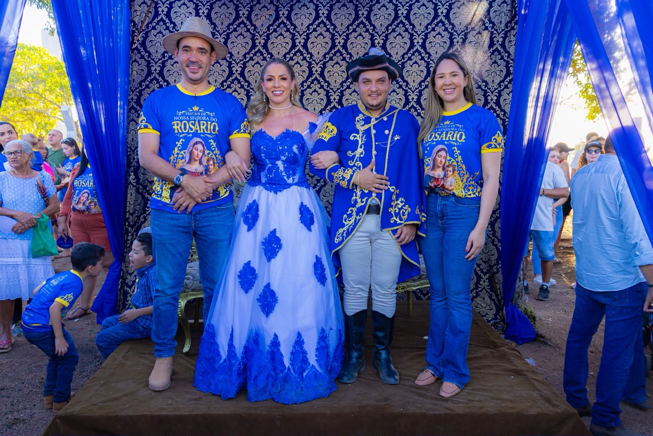 Vicentinho J&uacute;nior prestigia Ca&ccedil;ada da Rainha em Monte do Carmo