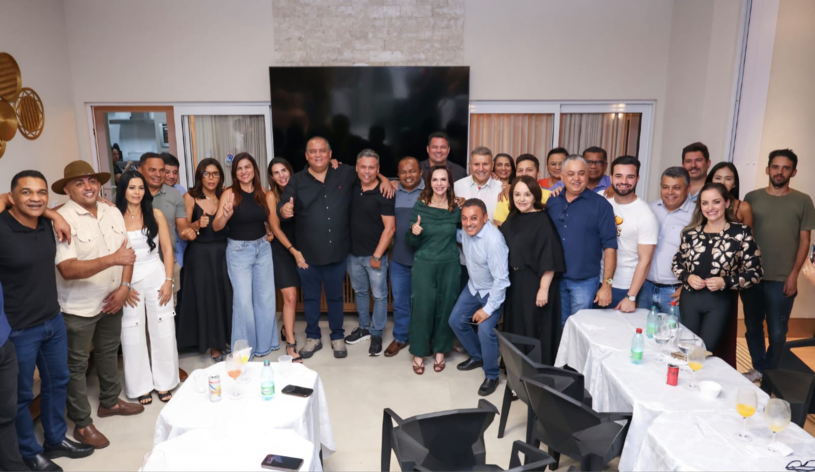 21 dos 23 vereadores de Palmas apoiam reelei&ccedil;&atilde;o de Eduardo Gomes